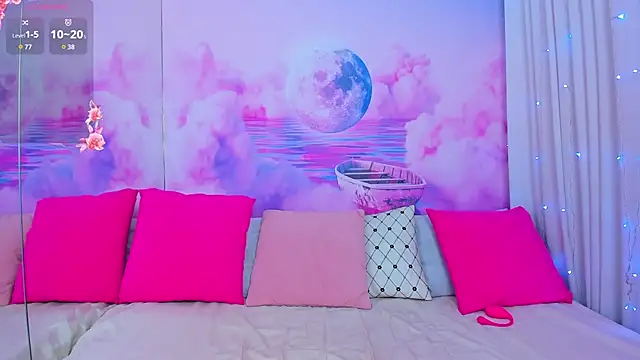 Curvy Dynamite  online show from February 2025 01:04:01 AM