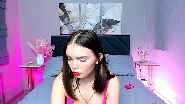 Curvy Dynamite  online show from February 2025 04:44:02 AM