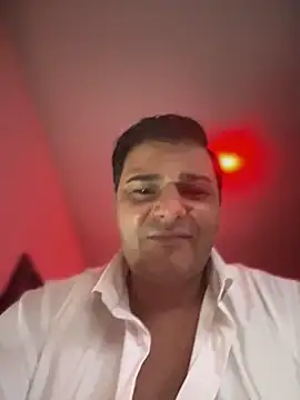 SecretlyDD online show from February 2025 04:14:01 PM