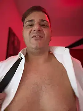 SecretlyDD online show from February 2025 04:50:02 PM