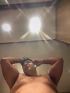 SecretlyDD online show from February 2025 05:59:01 PM