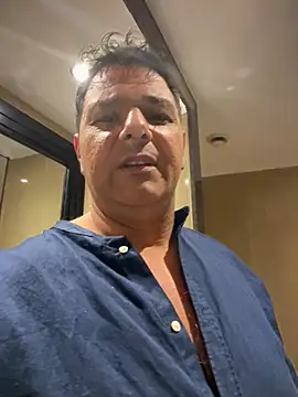 SecretlyDD online show from March 2025 08:49:01 PM