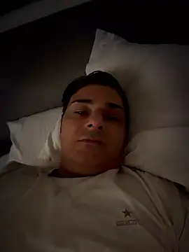 Snapshot of SecretlyDD chatting on February 2026 10:33:01 AM SecretlyDD online show from February 2026 10:33:01 AM