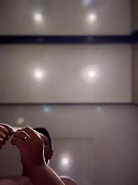 Snapshot of SecretlyDD chatting on March 2026 05:21:02 AM SecretlyDD online show from March 2026 05:21:02 AM