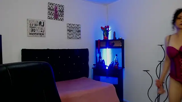 arianna ros3 online show from September 2025 04:07:01 PM