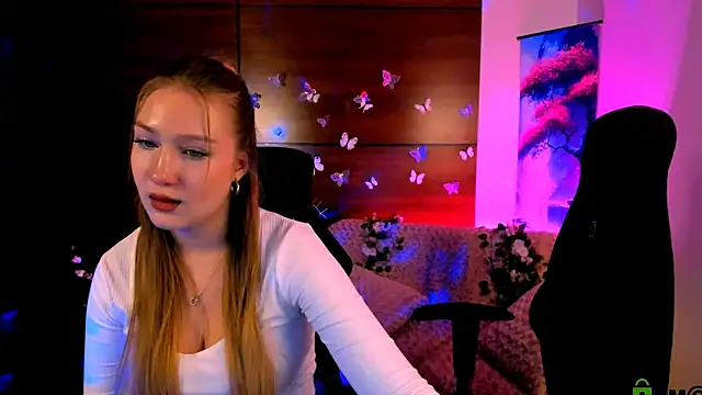 playful sophie online show from January 2025 05:38:01 PM