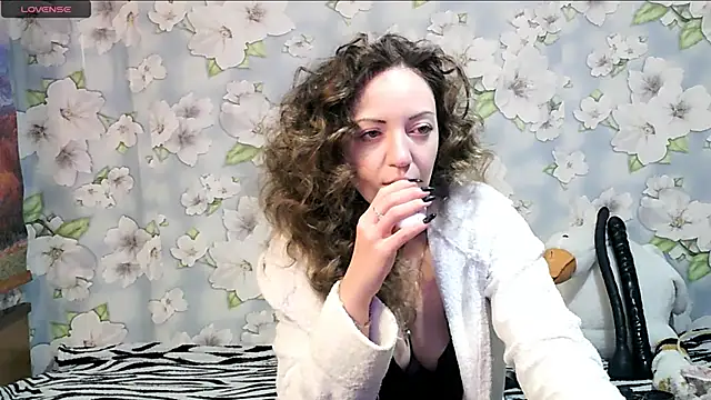 KattyLuuu online show from March 2025 08:40:01 PM