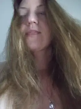 KattyLuuu online show from May 2026 11:56:01 PM