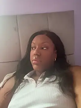 LavenderBuxton online show from December 2024 12:24:01 PM