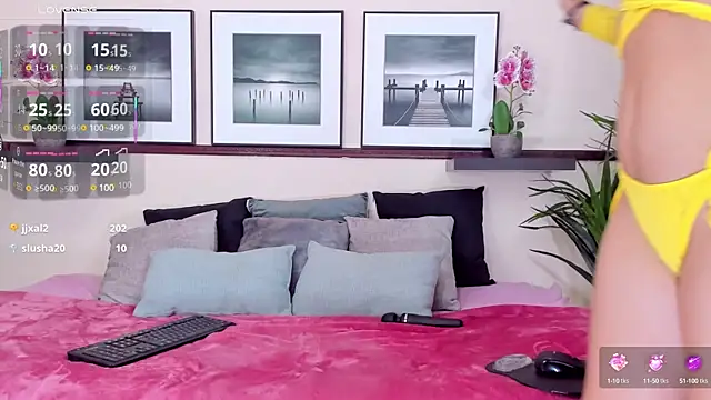 Gaby Ferrer online show from March 2025 06:45:01 PM