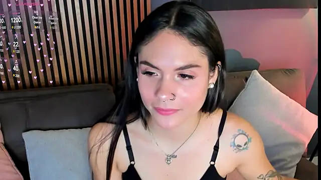 Gaby Ferrer online show from October 2025 02:03:02 PM