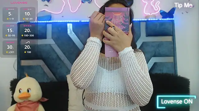 Roxan Fox- online show from September 2025 01:52:01 AM