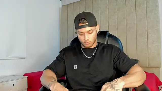 jeicob gagnon online show from October 2025 06:01:01 AM