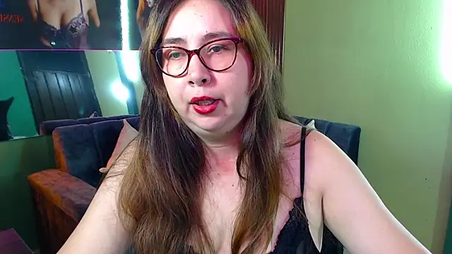 chloe prg online show from February 2025 12:47:01 PM