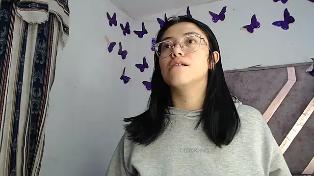 Snapshot of Anny_Fox- chatting on June 2026 05:05:01 AM Anny Fox- online show from June 2026 05:05:01 AM