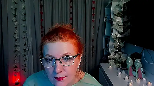 Fire-Fox-One online show from October 2025 09:04:02 PM