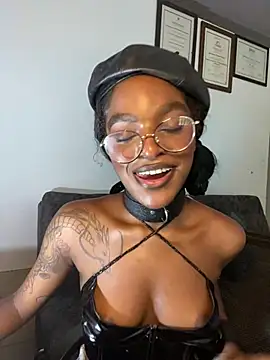 Zizi-campbel online show from March 2025 04:11:01 PM