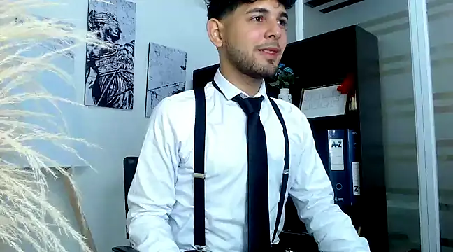 Samir bear online show from January 2025 12:47:02 PM