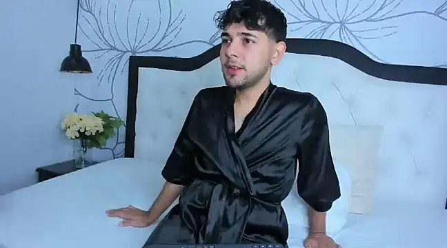 Samir bear online show from January 2025 12:53:01 PM