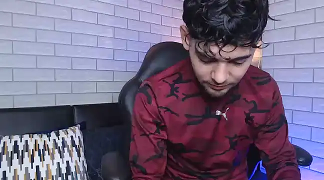 Samir bear online show from February 2025 12:34:01 PM