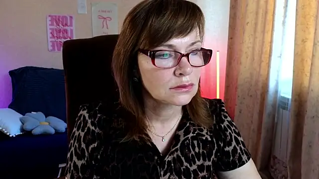Miss Moren online show from June 2026 04:12:01 AM