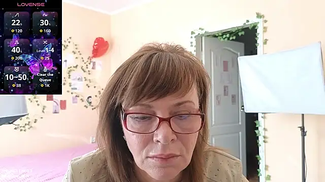 Miss Moren online show from July 2026 04:18:02 AM