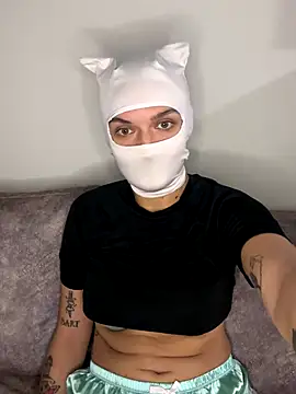 Nikki Hoee online show from November 2025 10:21:02 PM