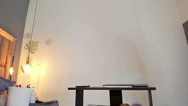 victoriaroyce1 online show from January 2025 06:54:01 PM