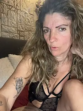 sansan2411 online show from April 2026 08:39:01 PM