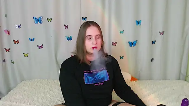 Snapshot of Phantommira chatting on February 2025 10:33:01 PM Phantommira online show from February 2025 10:33:01 PM