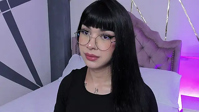 RoseCassie online show from February 2025 01:43:01 PM