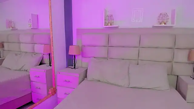 RoseCassie online show from February 2025 12:55:02 PM