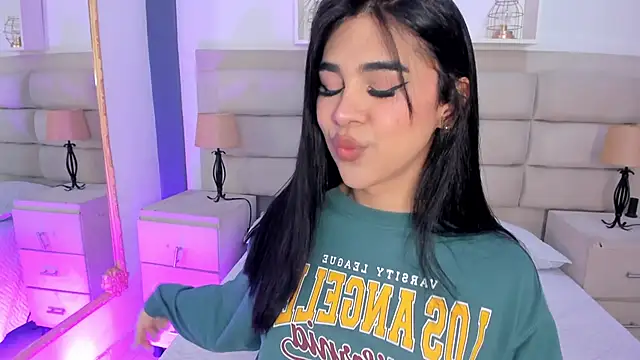 RoseCassie online show from September 2025 01:27:02 PM