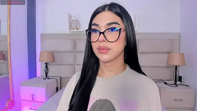 RoseCassie online show from October 2025 12:58:01 PM