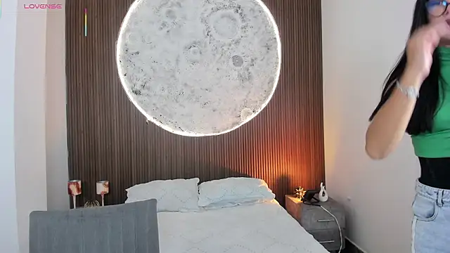 RoseCassie online show from March 2026 01:25:01 PM