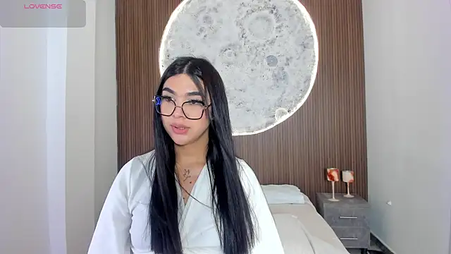 Snapshot of RoseCassie chatting on April 2026 07:07:02 PM RoseCassie online show from April 2026 07:07:02 PM