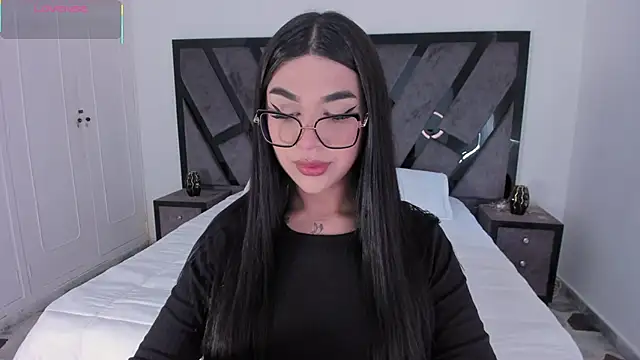 Snapshot of RoseCassie chatting on April 2026 02:01:02 PM RoseCassie online show from April 2026 02:01:02 PM