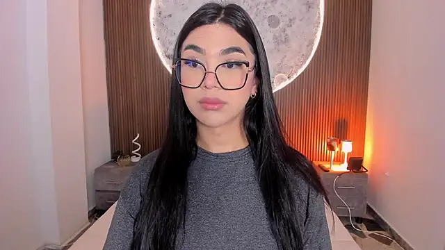 Snapshot of RoseCassie chatting on April 2026 12:47:02 PM RoseCassie online show from April 2026 12:47:02 PM