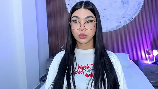 Snapshot of RoseCassie chatting on May 2026 02:03:02 PM RoseCassie online show from May 2026 02:03:02 PM