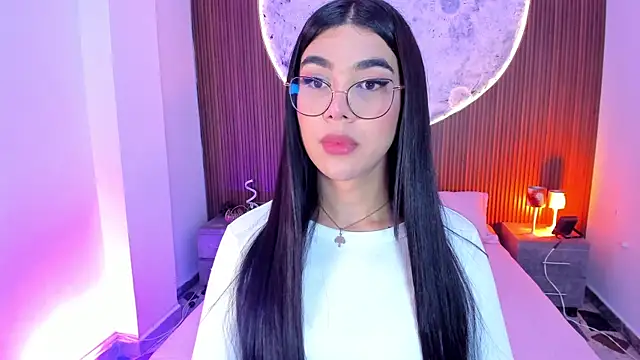 Snapshot of RoseCassie chatting on May 2026 01:07:02 PM RoseCassie online show from May 2026 01:07:02 PM