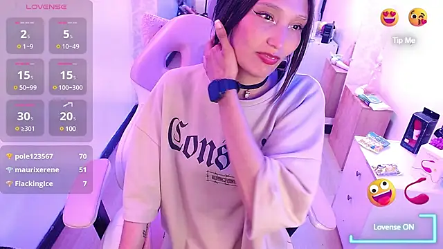 mia collens online show from February 2025 06:12:02 AM