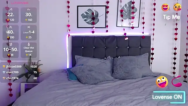 mia collens online show from March 2025 08:04:02 AM