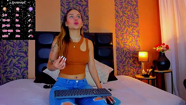 hinata itachi online show from February 2025 05:35:02 AM