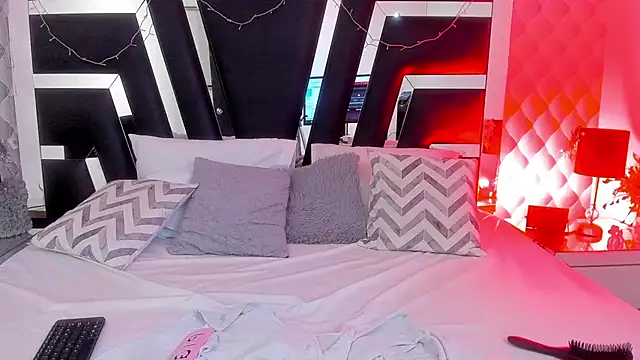 caroo gomeez online show from February 2025 06:00:01 PM