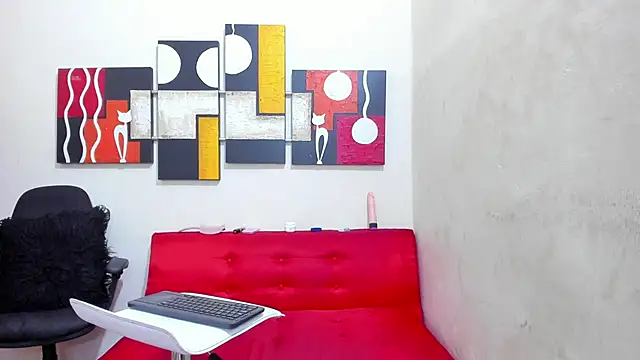 Mariana 16  online show from February 2025 07:25:02 PM