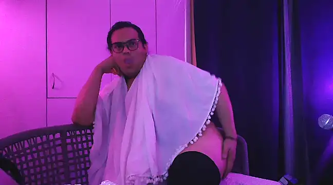 Snapshot of NikkelSofia chatting on December 2024 12:54:01 AM NikkelSofia online show from December 2024 12:54:01 AM