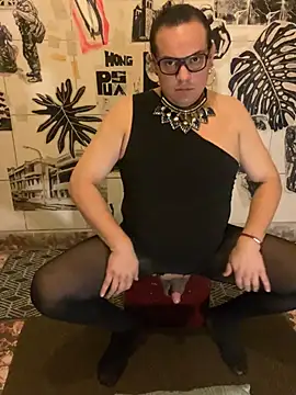 Snapshot of NikkelSofia chatting on February 2025 03:21:02 PM NikkelSofia online show from February 2025 03:21:02 PM