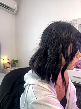 Lily Woodz online show from January 2026 07:08:02 PM