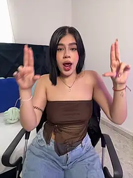 Lily Woodz online show from February 2026 07:08:02 PM