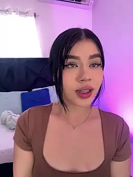 Snapshot of Lily_Woodz chatting on May 2026 07:08:02 PM Lily Woodz online show from May 2026 07:08:02 PM